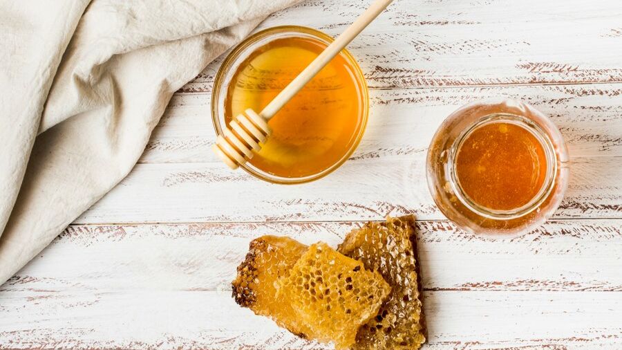 Understanding The Role of Organic Honey's Antibacterial Properties in Promoting Digestive Health