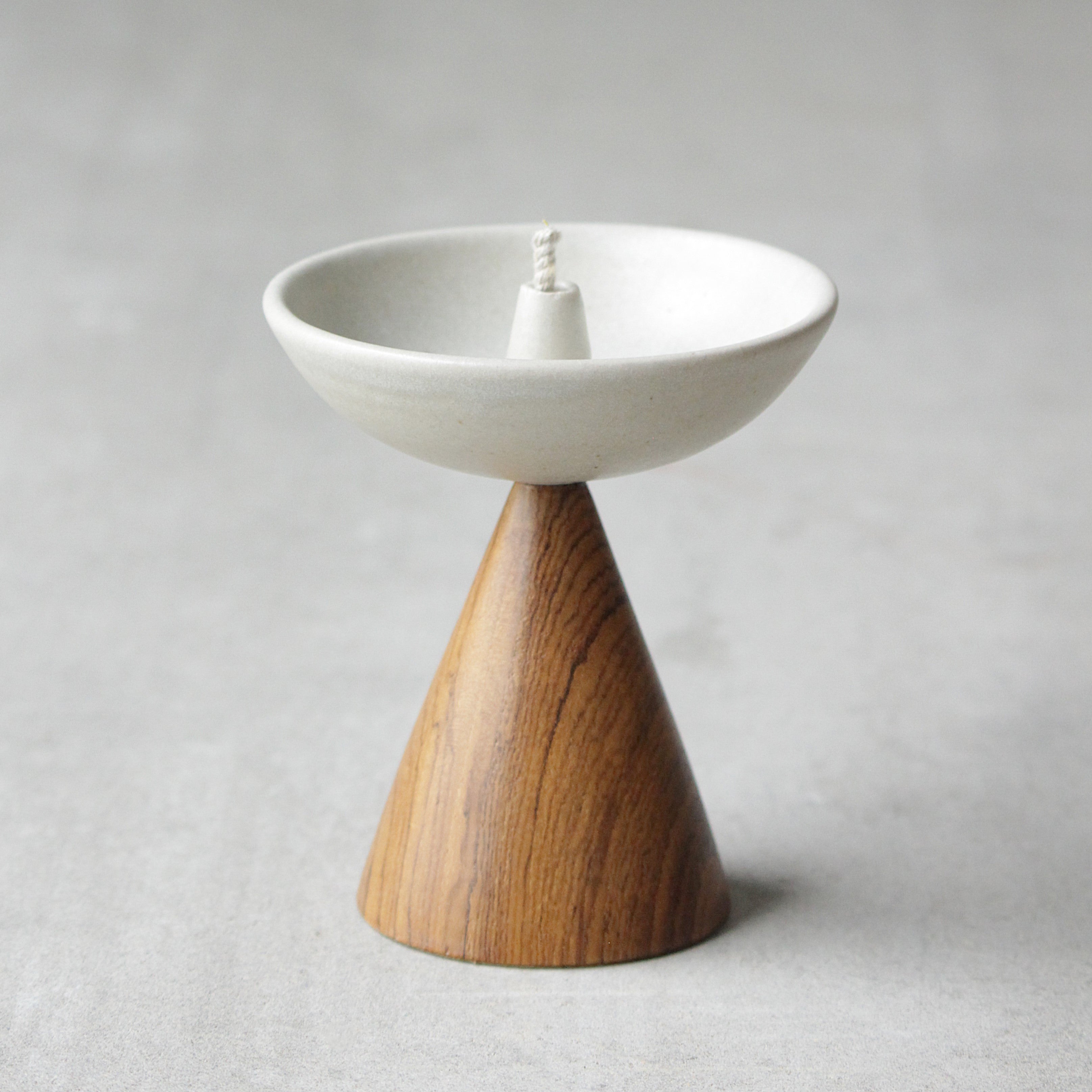 Rayden Urban Tweeter Oil Lamp Small (White)