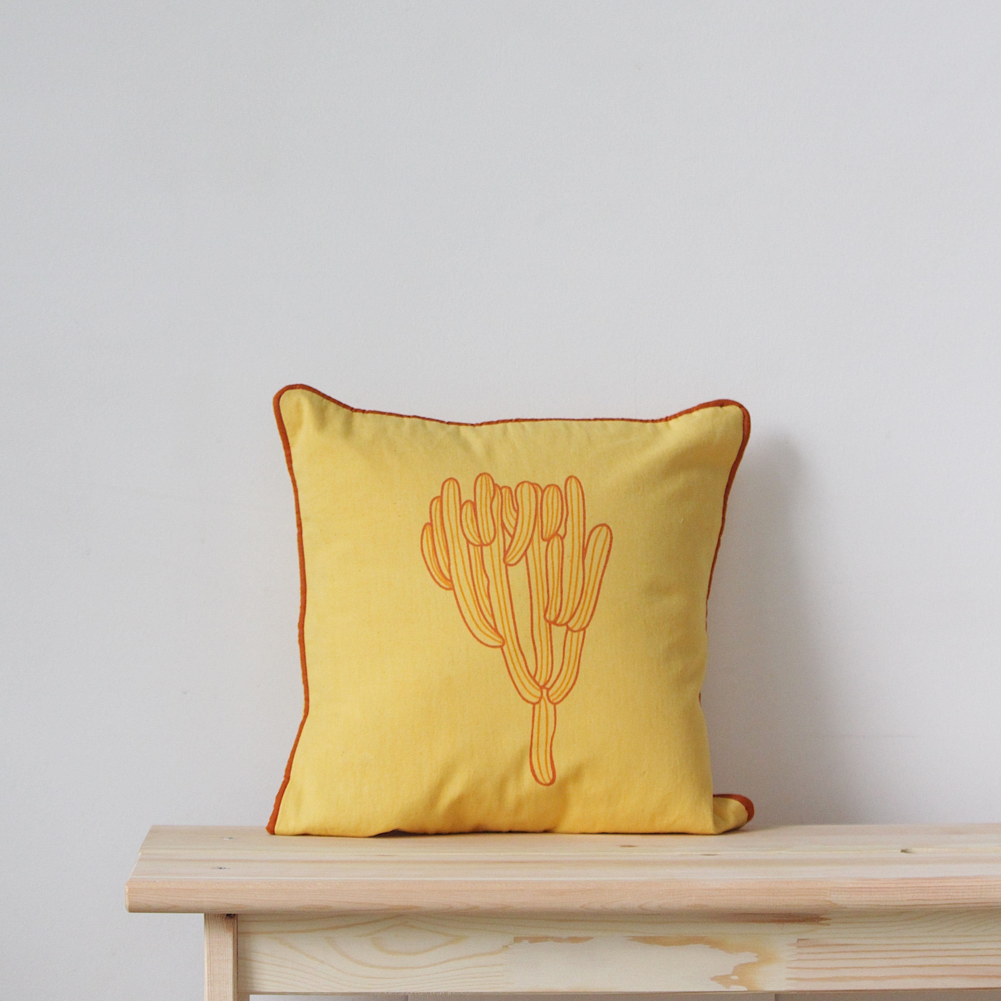 Rayden Habitat Desert Cactus (set of 2)