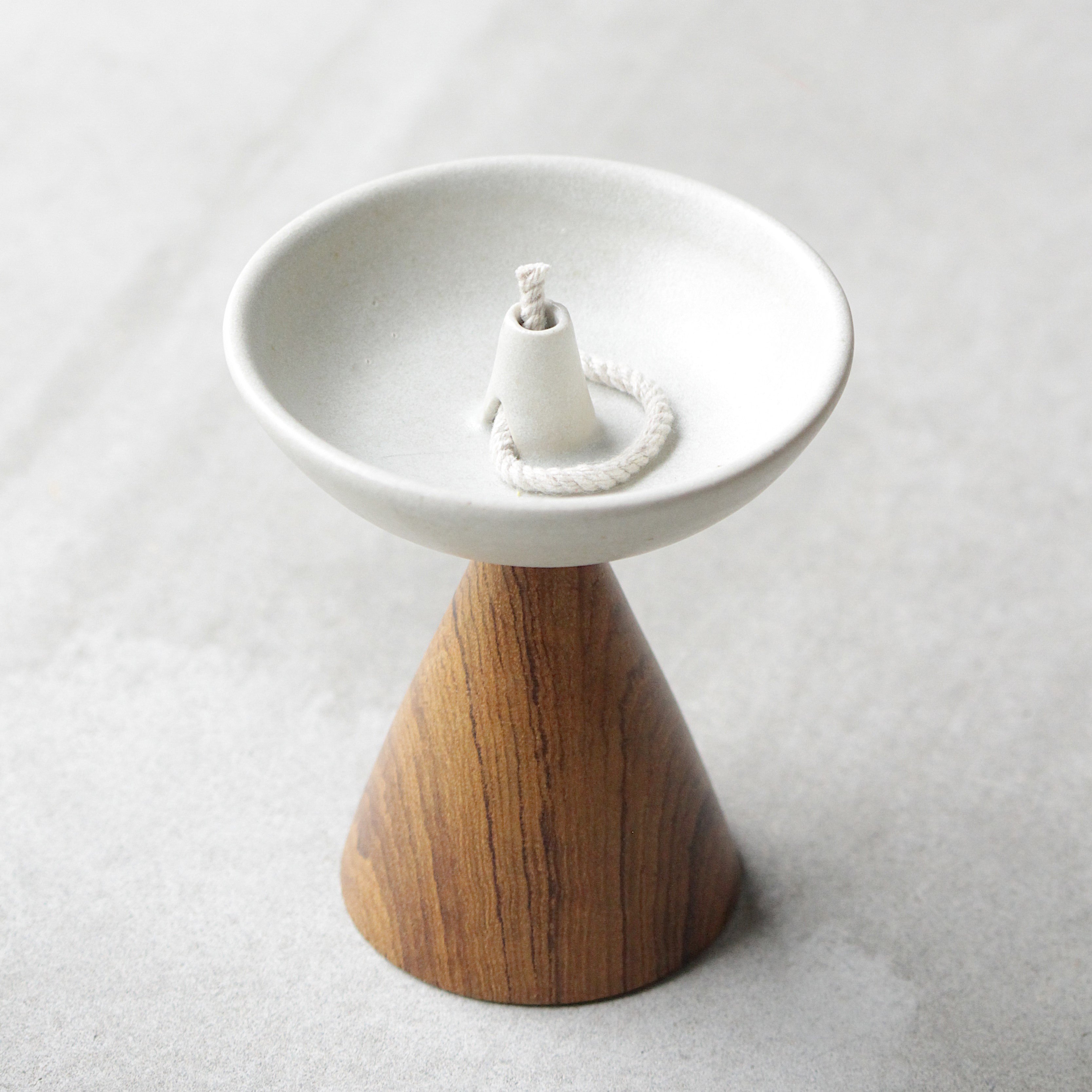 Rayden Urban Tweeter Oil Lamp Small (White)