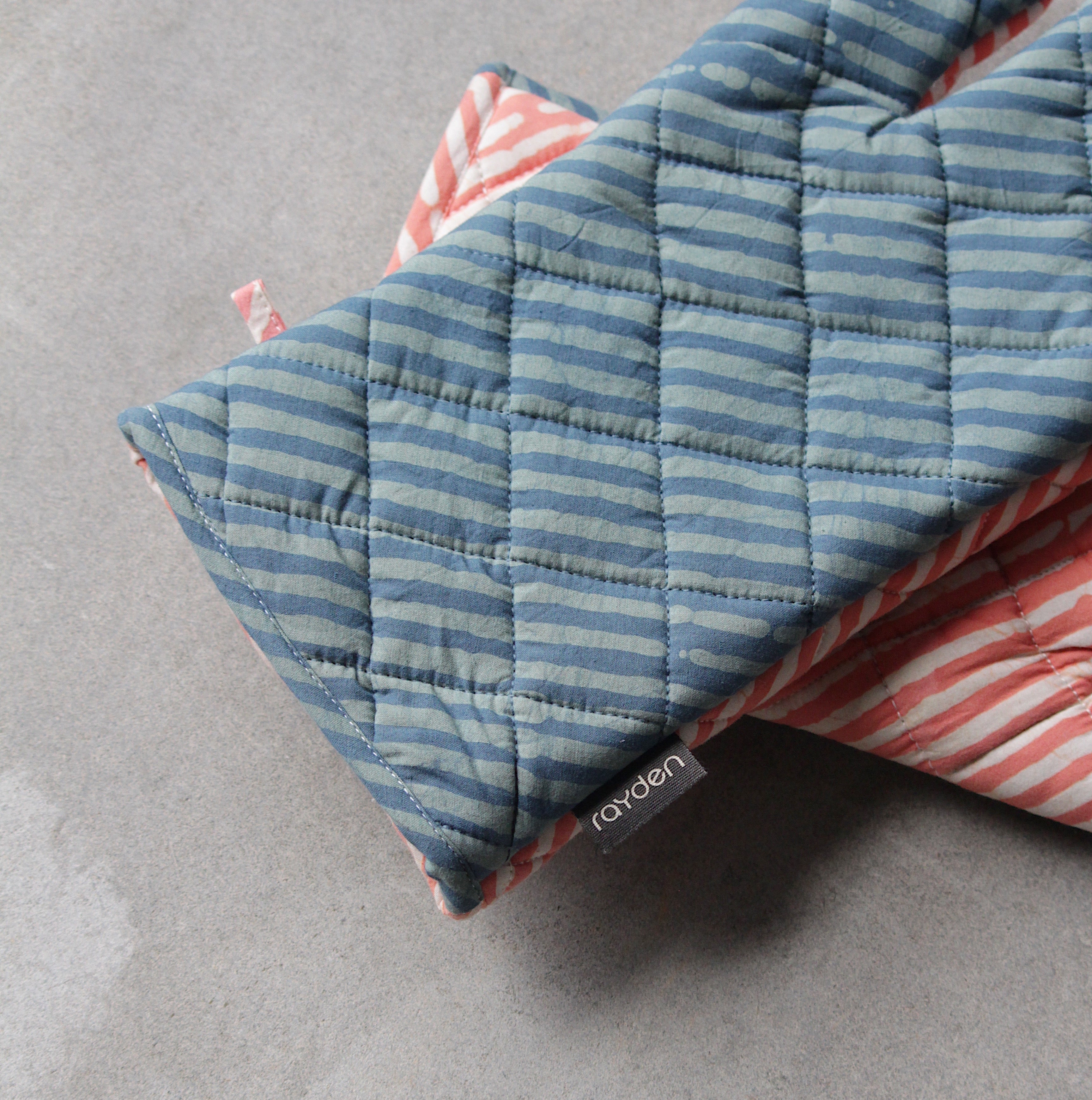 Rayden Basik Pop Mitten (Teal/Coral)