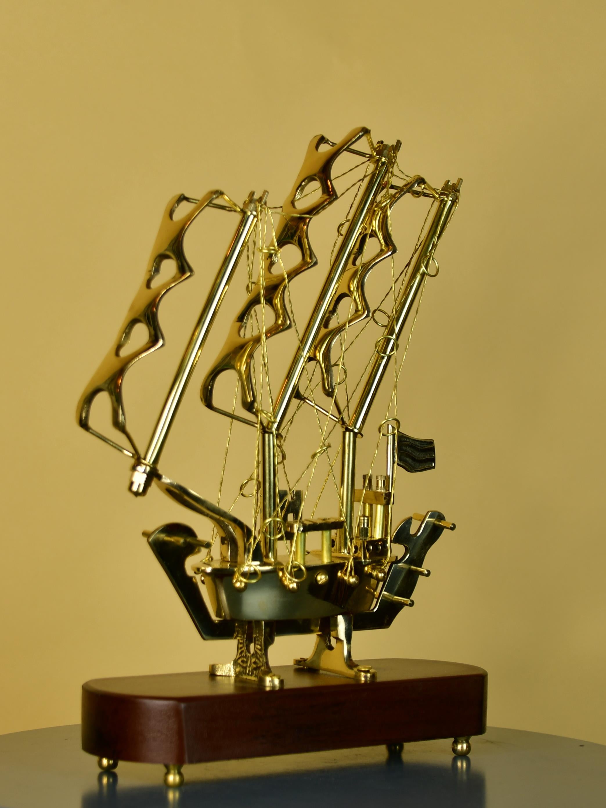 Sowpeace Brass multi sail Ship