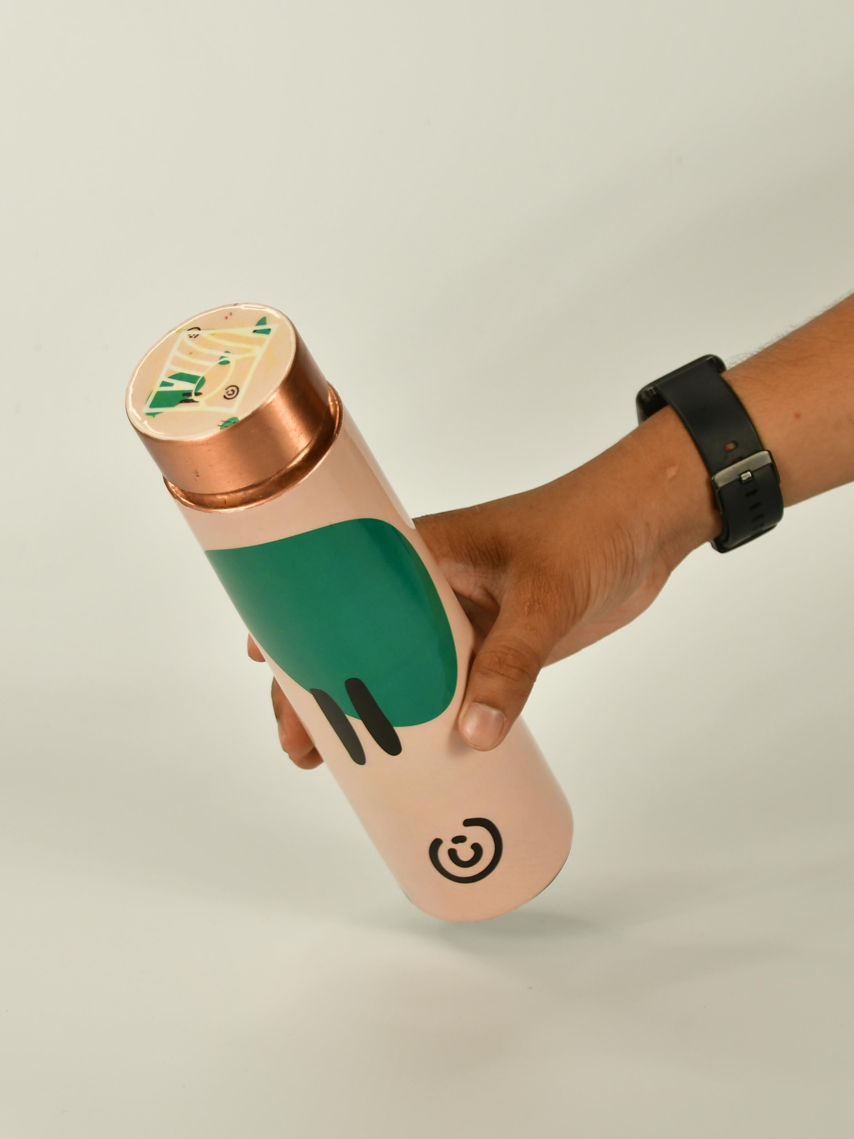 Sowpeace Trendy bottle sporting abstract designs