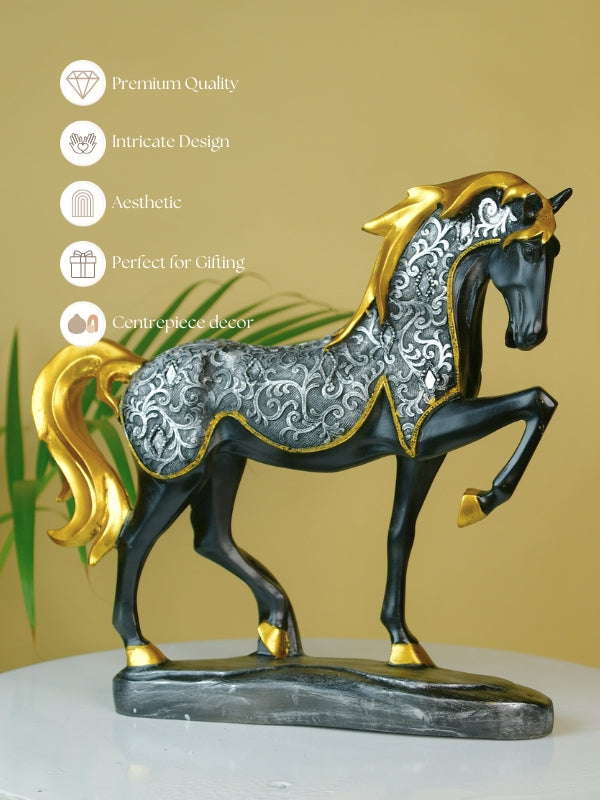 Sowpeace Resin Stallion Showpiece