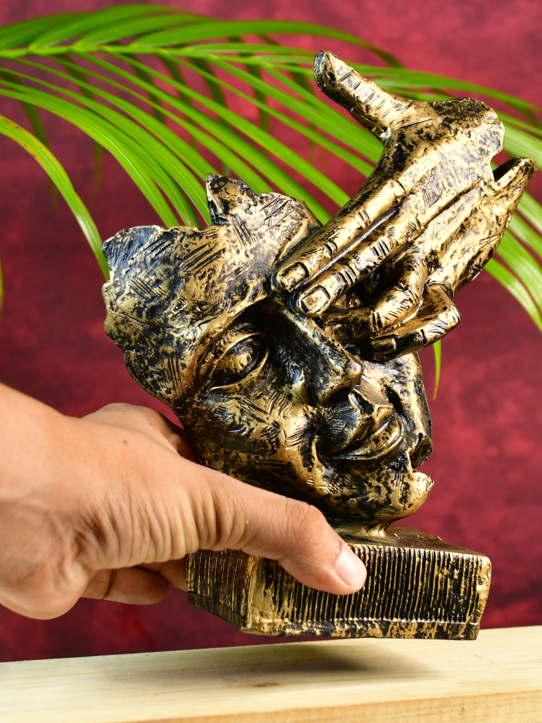 Sowpeace Resin Hand-on-Face Sculpture – Trendy Home Decor Accent & Unique Gift Idea