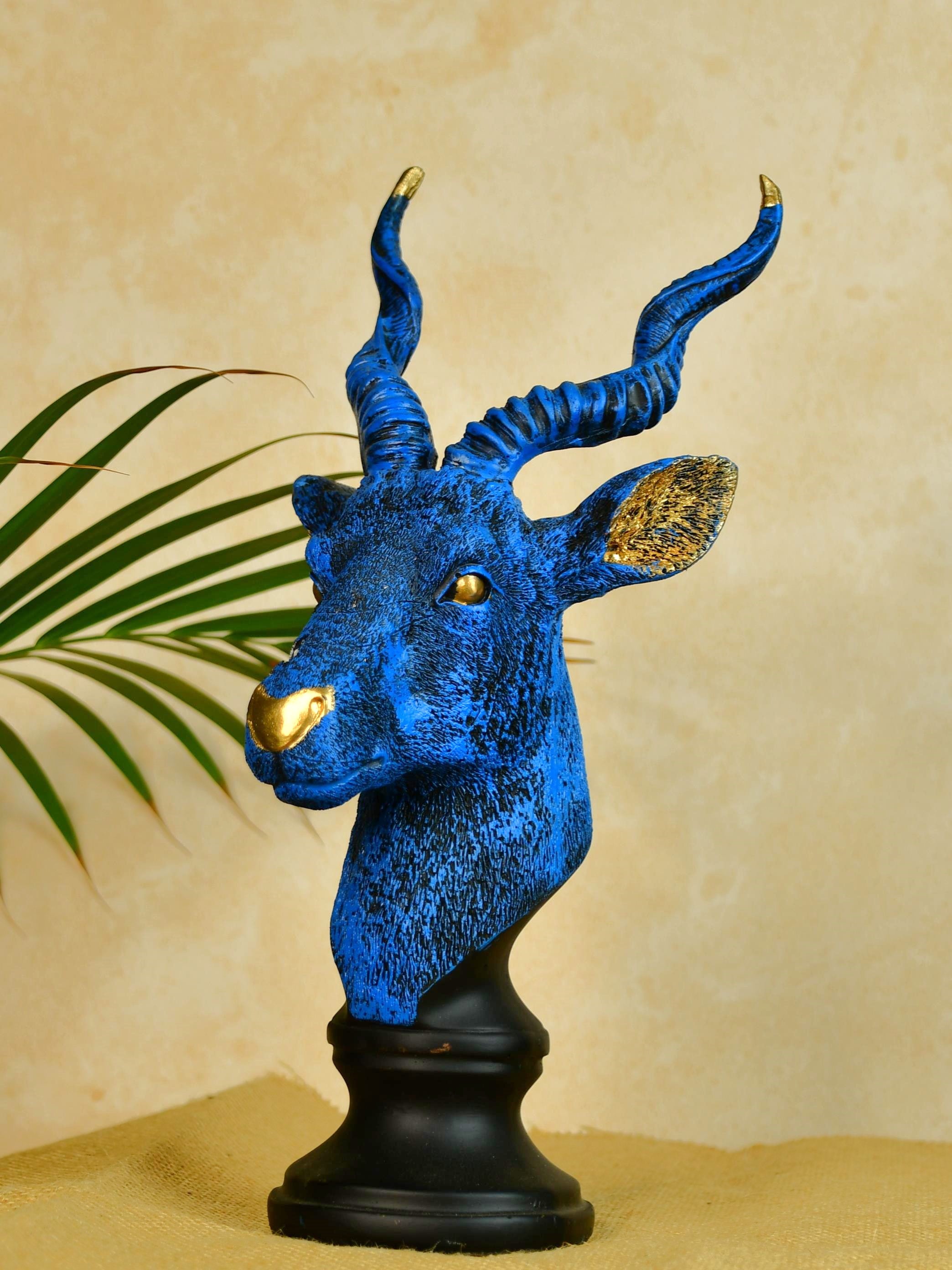 Sowpeace Resin Deer Bust