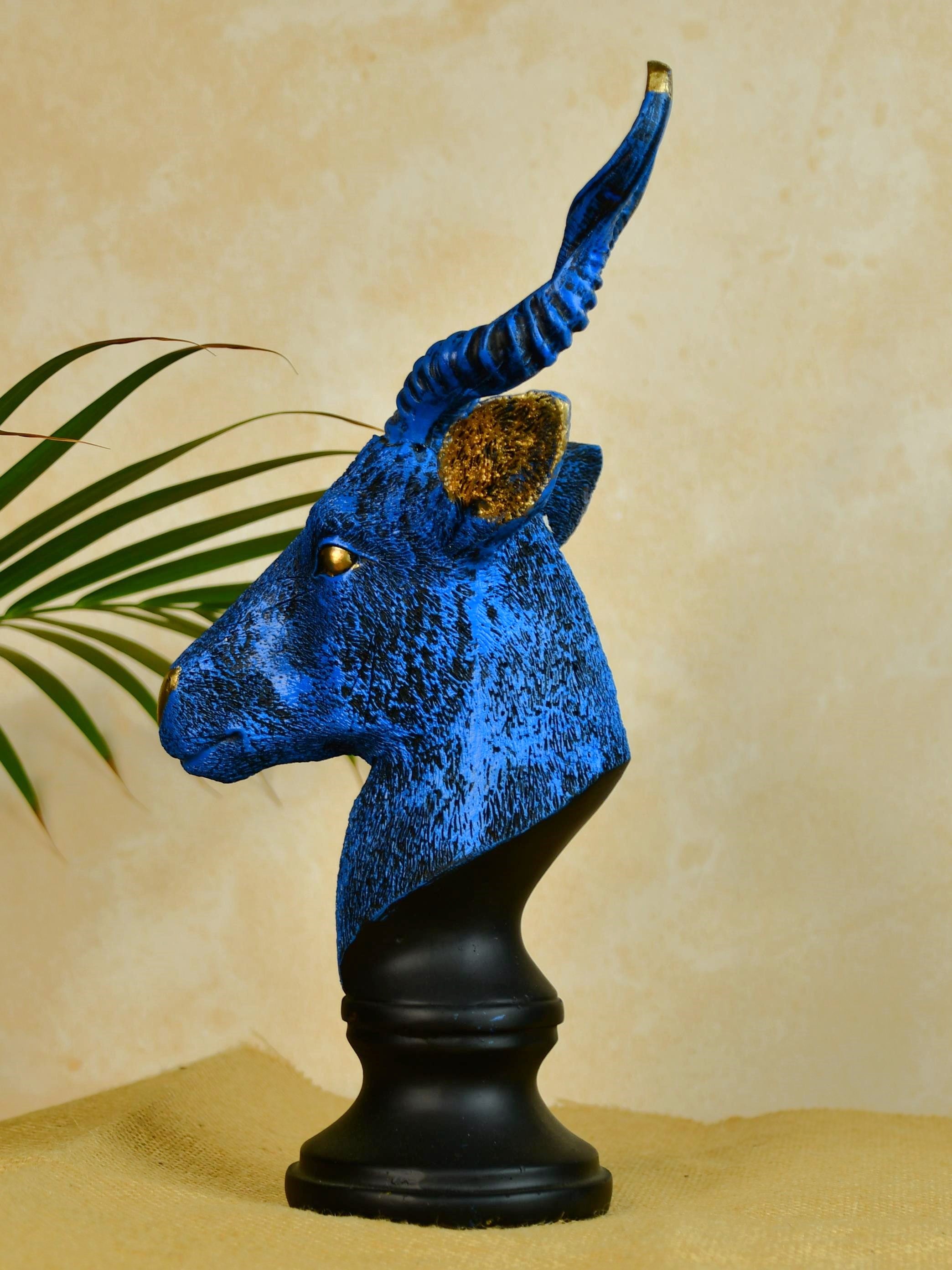 Sowpeace Resin Deer Bust