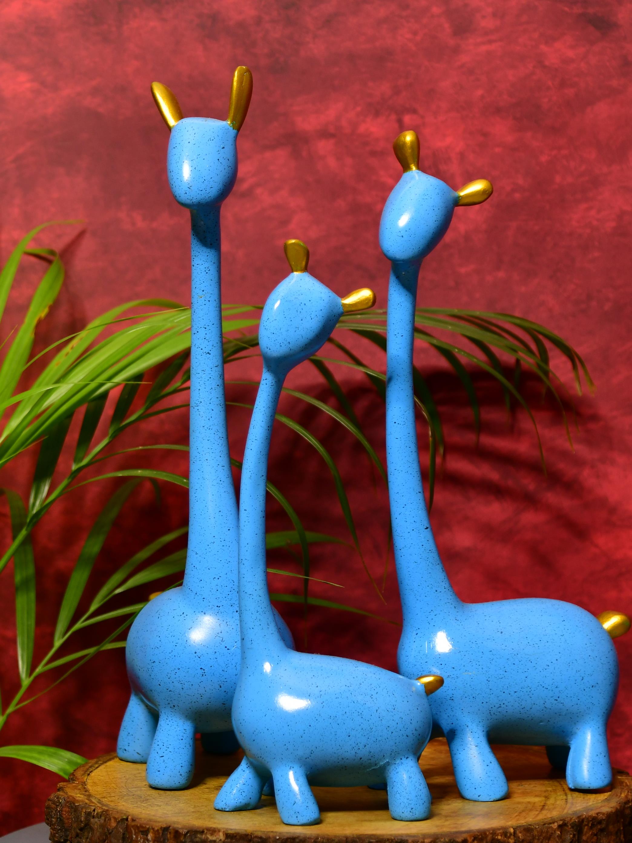 Sowpeace Resin Giraffe Family