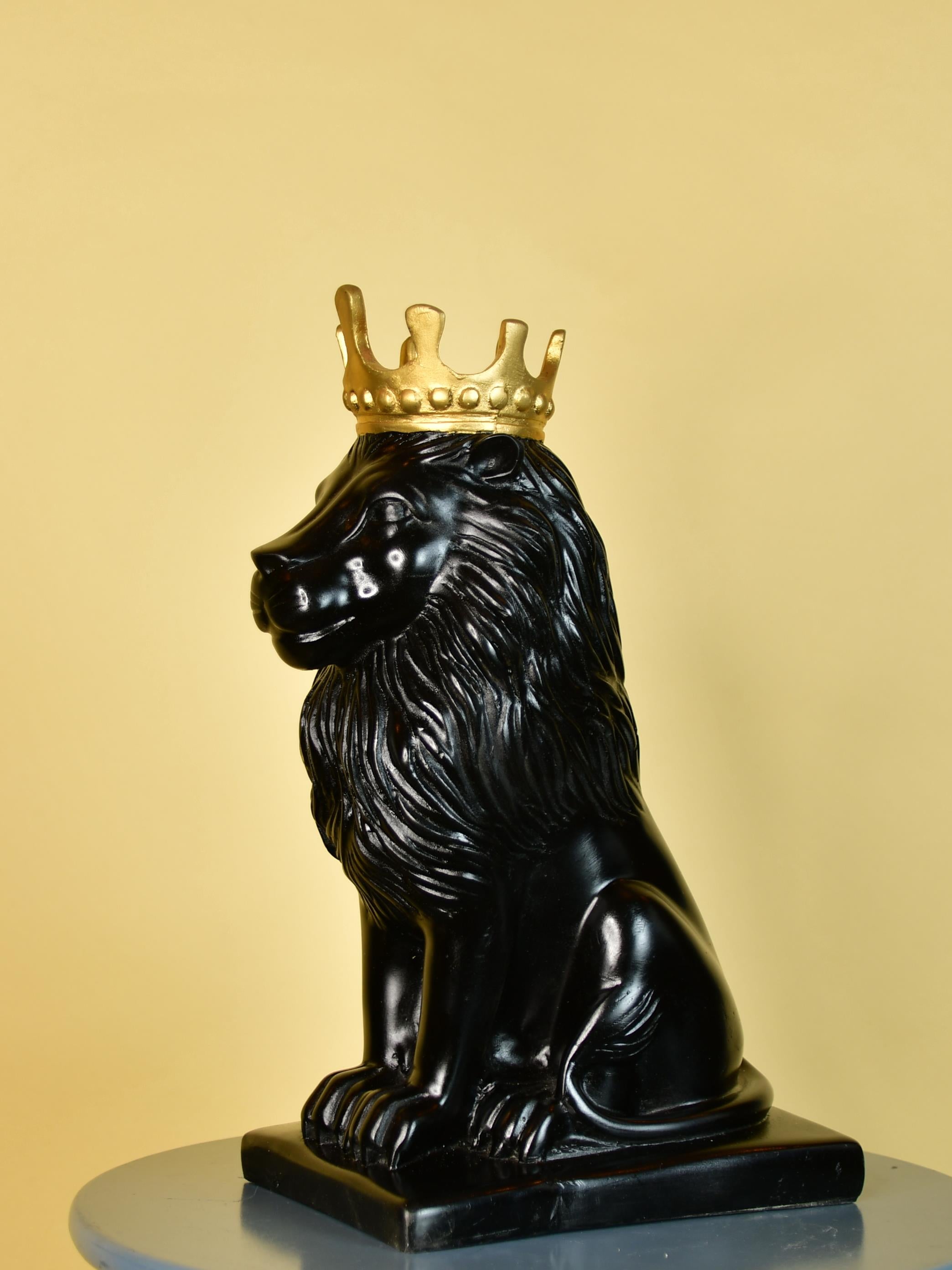 Sowpeace Black Lion Showpiece
