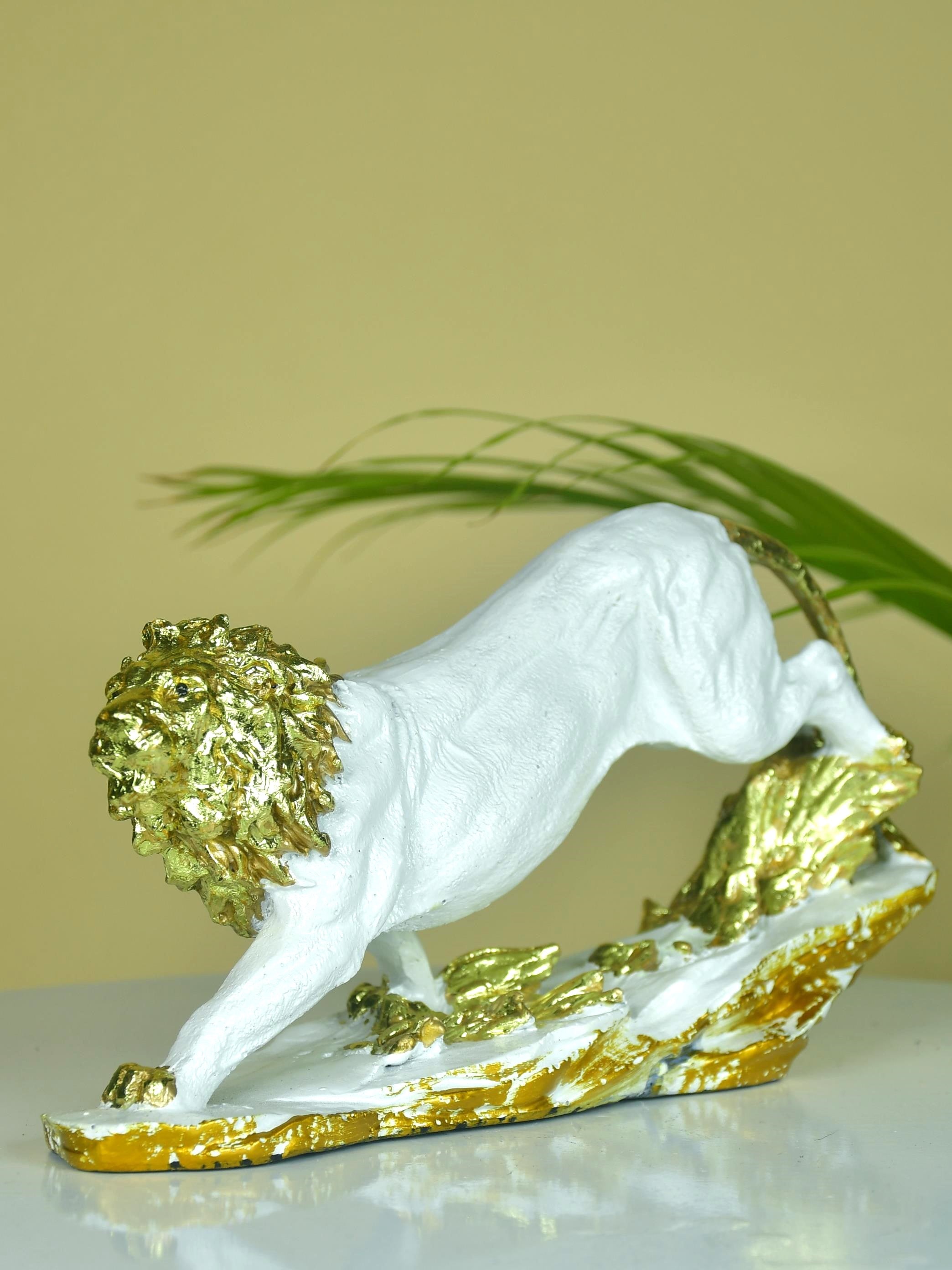 Sowpeace Resin Leaping Lion