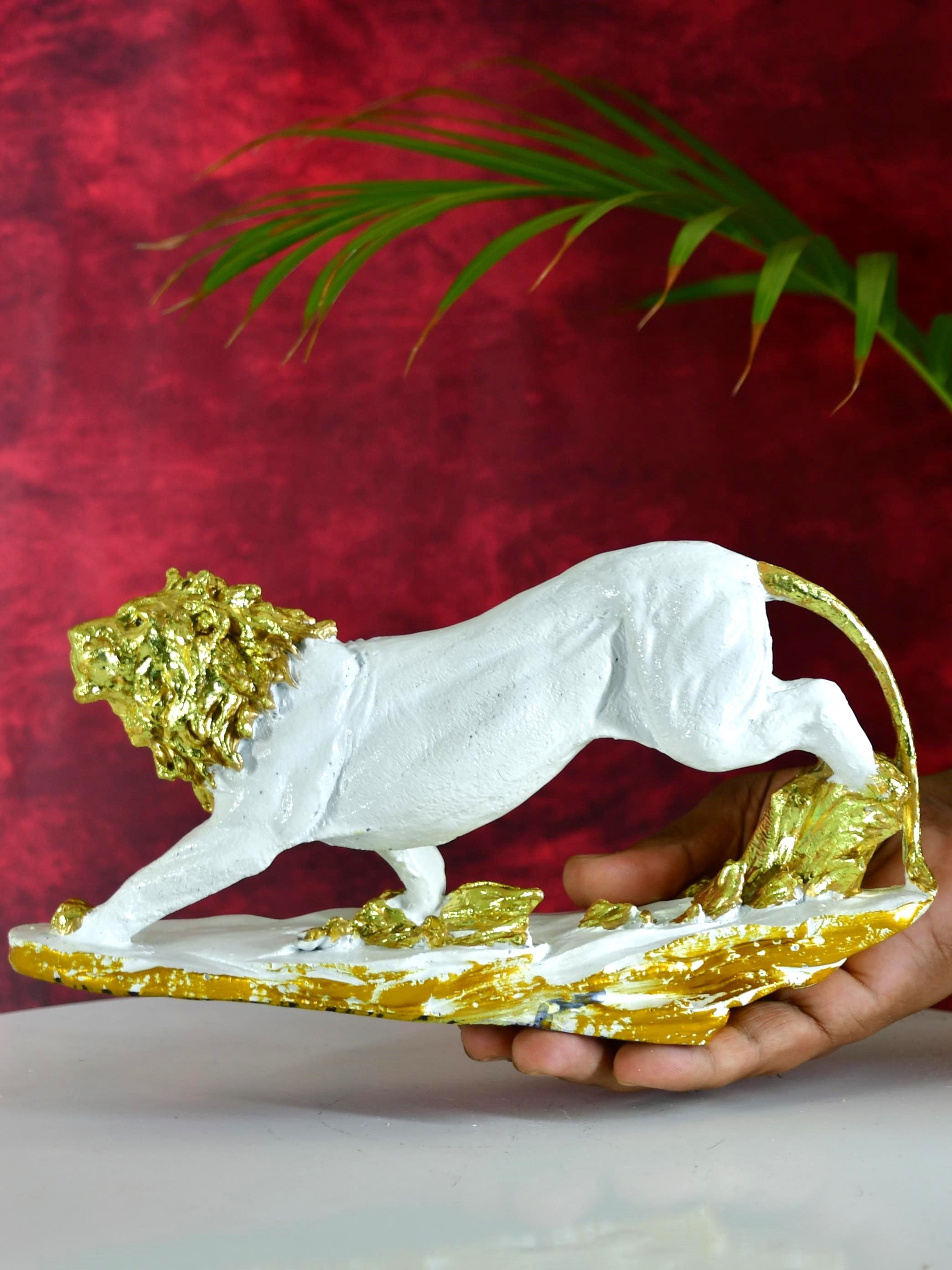 Sowpeace Resin Leaping Lion