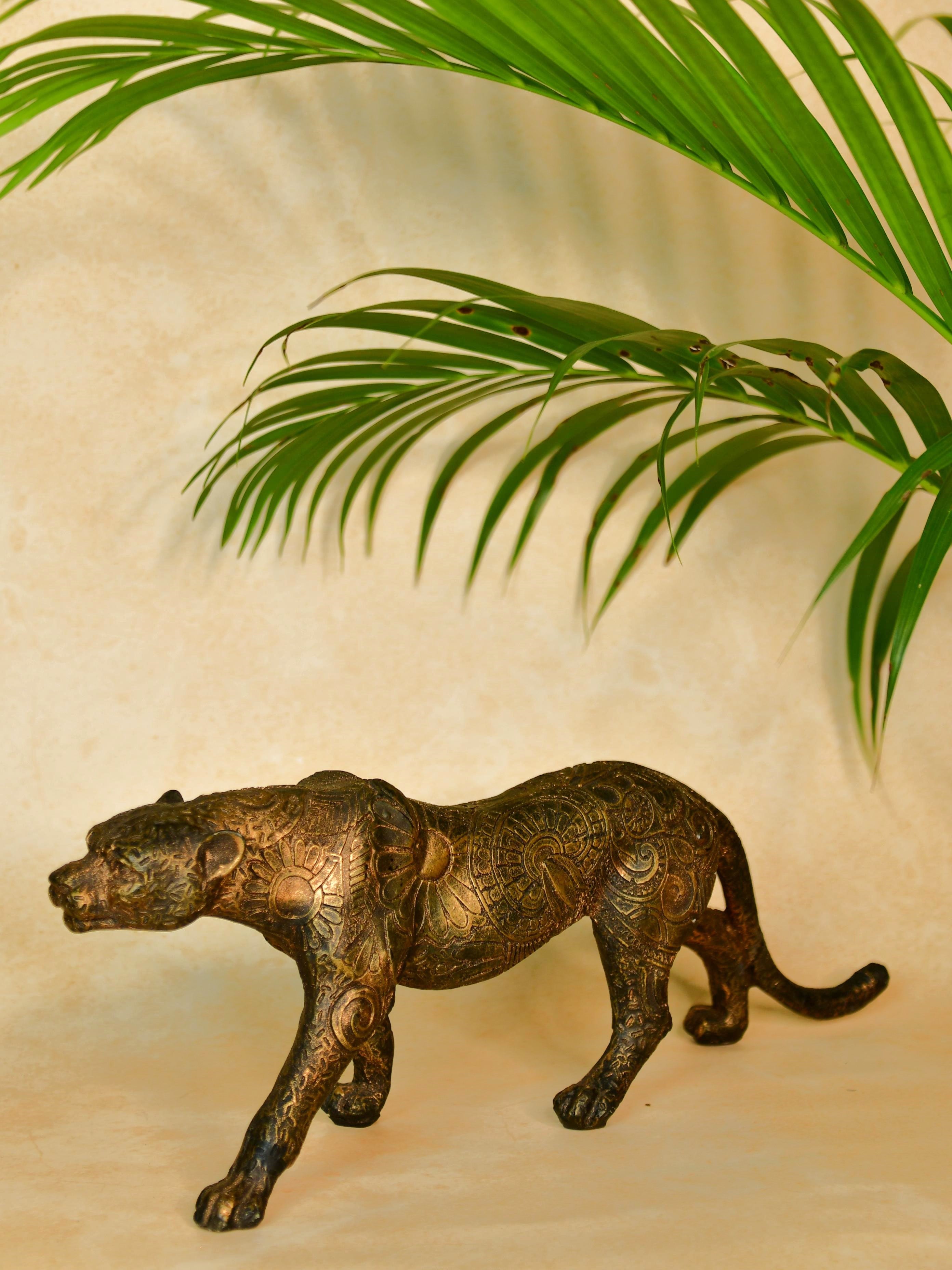 Sowpeace Resin Panther Decor