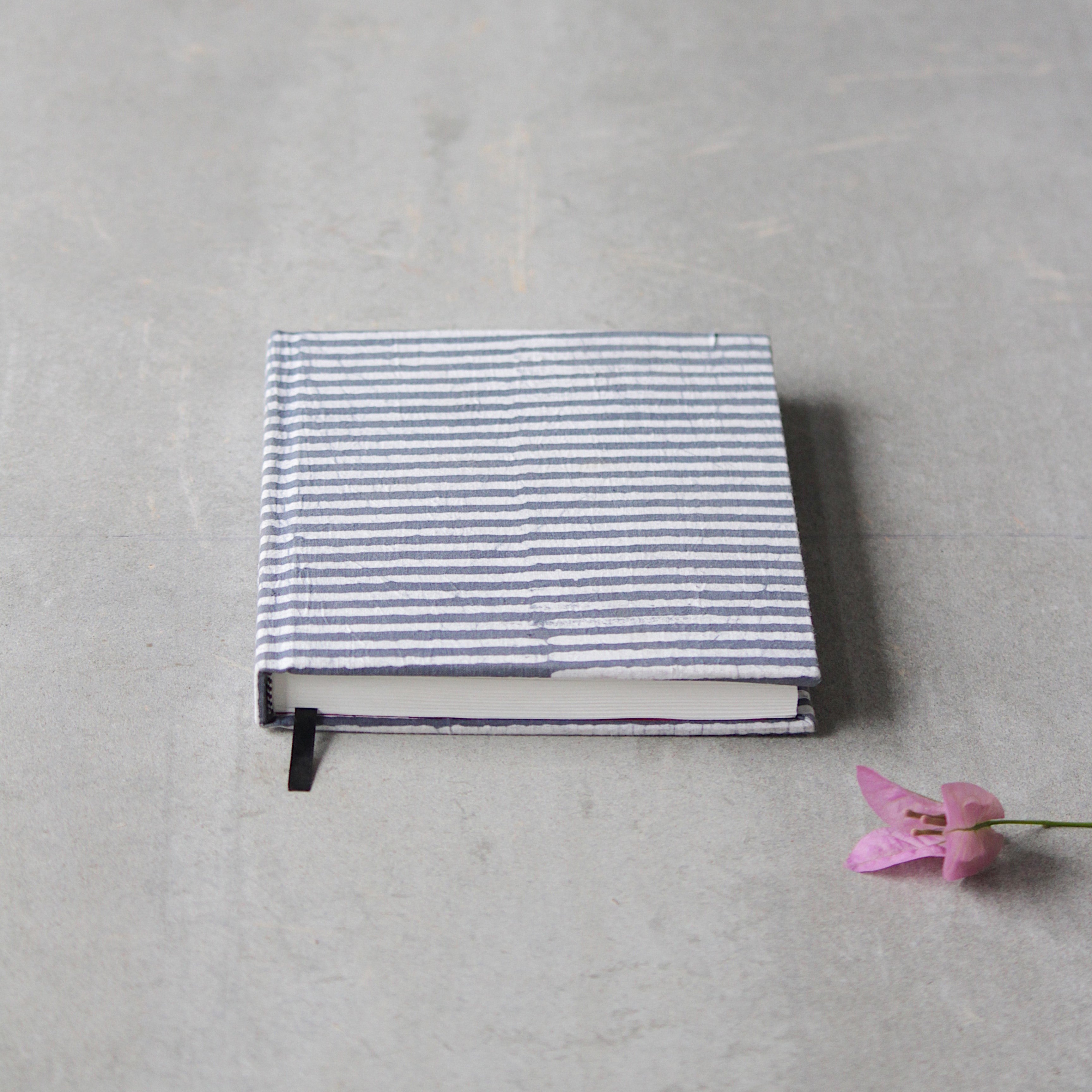 Rayden Keepr Book (Indigo)