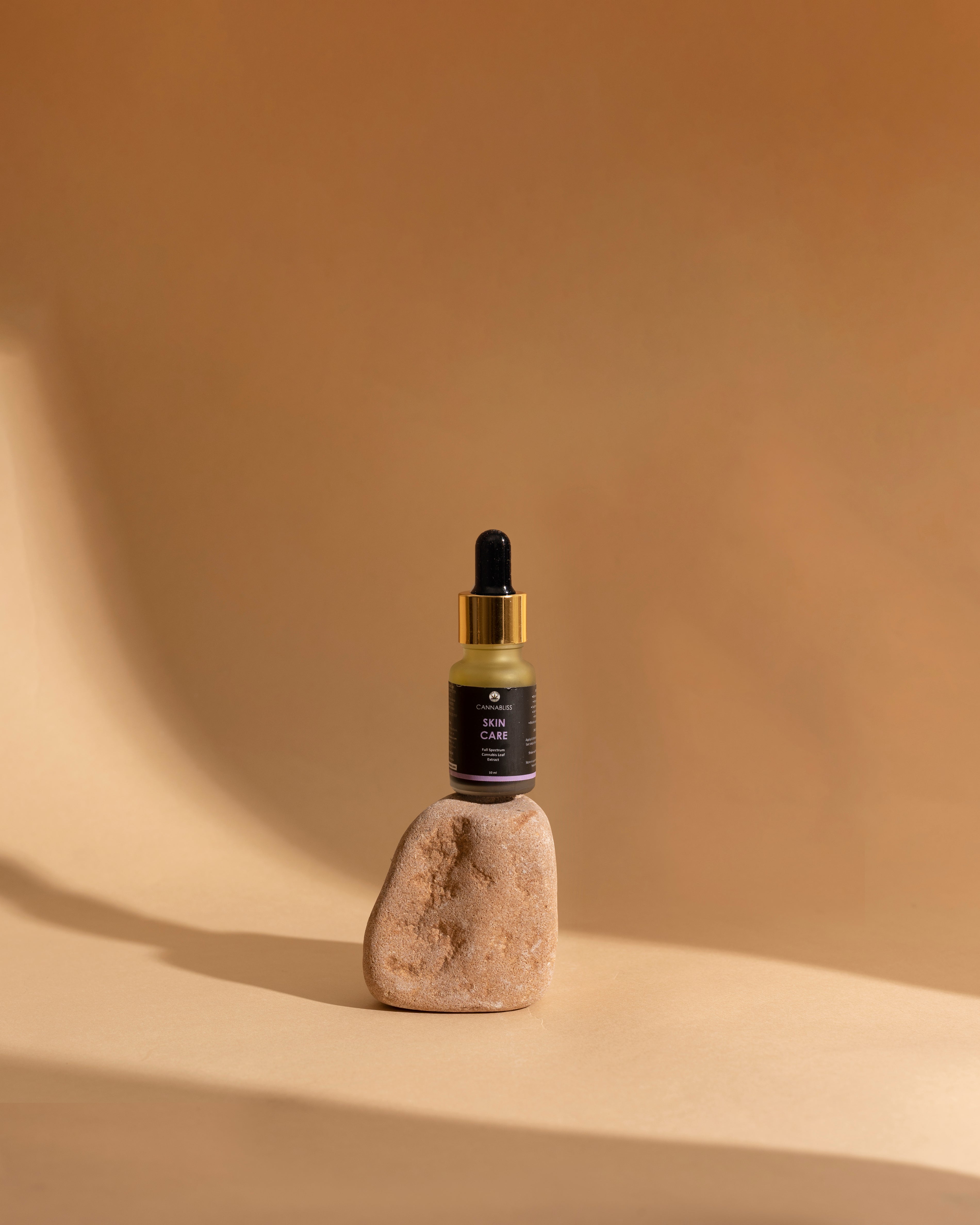 India Hemp CannaBliss SKIN CARE (with 0.5% Cannabis Leaf Extract + Argan & Rosehip - Oil + Hemp Seed Oil) - 10 ML