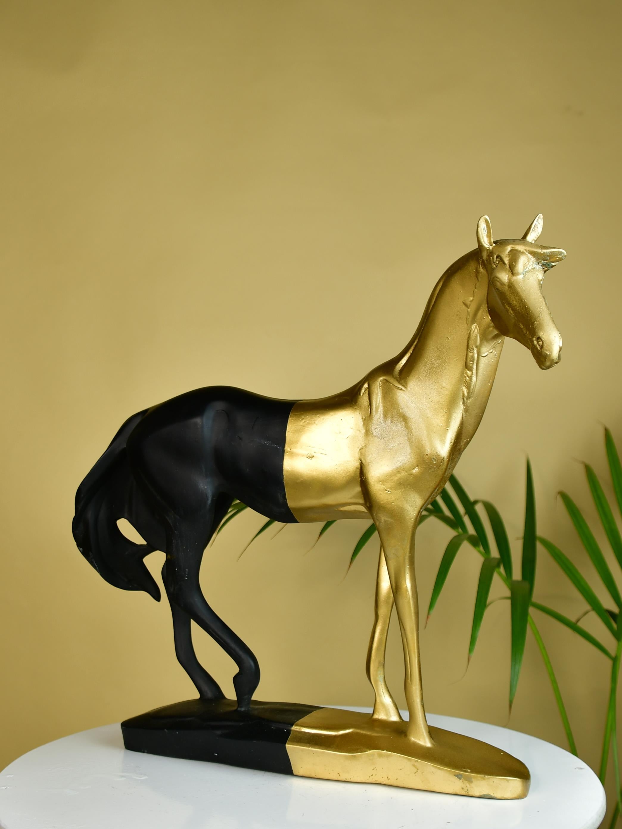 Sowpeace Black Bull Decor