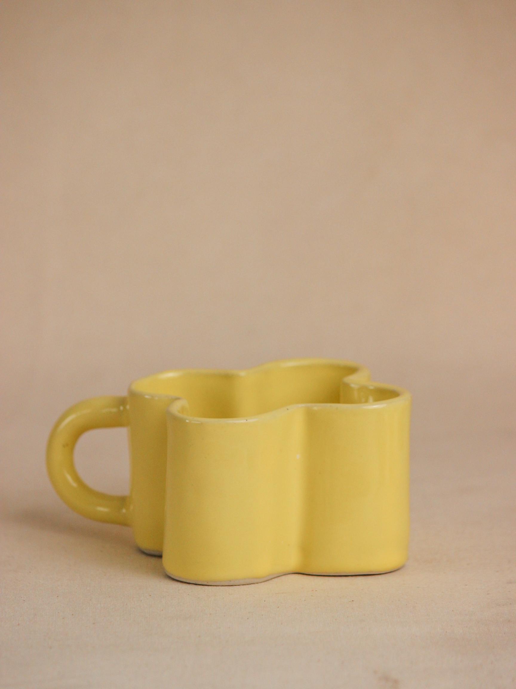 The Orby House Daisy Mug: Yellow