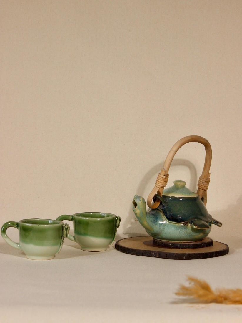 The Orby House Turtle Tea-Pot with Set of 2 Cups
